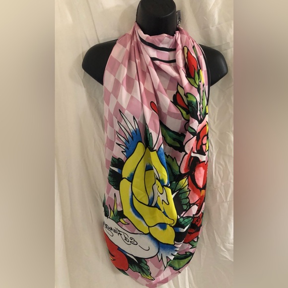 Ed Hardy pink white checkered iconic Ed Hardy red rose florals scarf shawl new - Picture 6 of 15